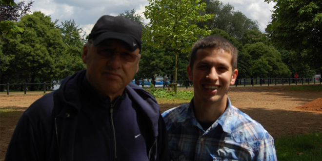 Mark Knopfler meeting Dire Straits fans in Hyde Park, London